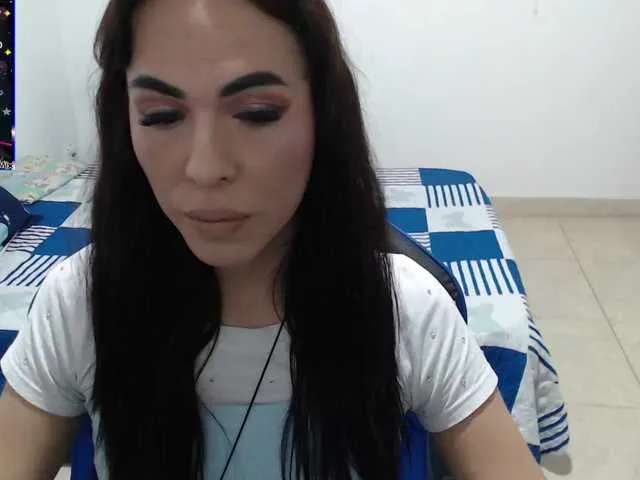 Live sex webcam photo for arianablue69 #290289169