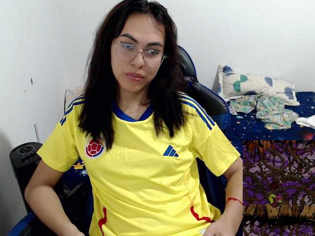 Live sex webcam photo for arianablue69 #290811020