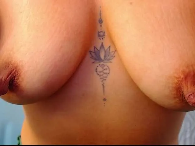 Live sex webcam photo for arianagonzale #292208648