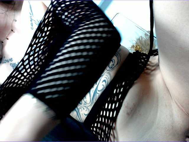 Live sex webcam photo for arianatattoos #288054205