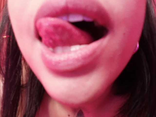 Live sex webcam photo for arianna-smith #290557258