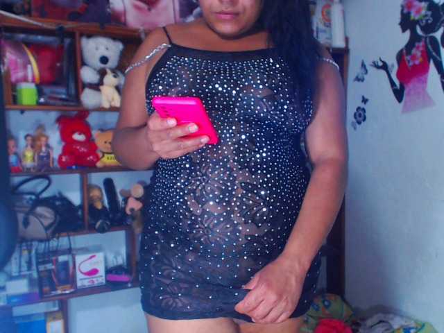 Live sex webcam photo for arianyshotter #273320924