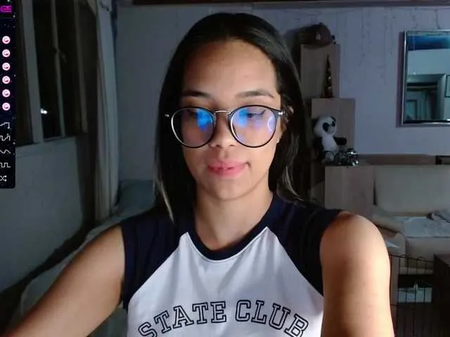 Live sex webcam photo for arieel- #275616478