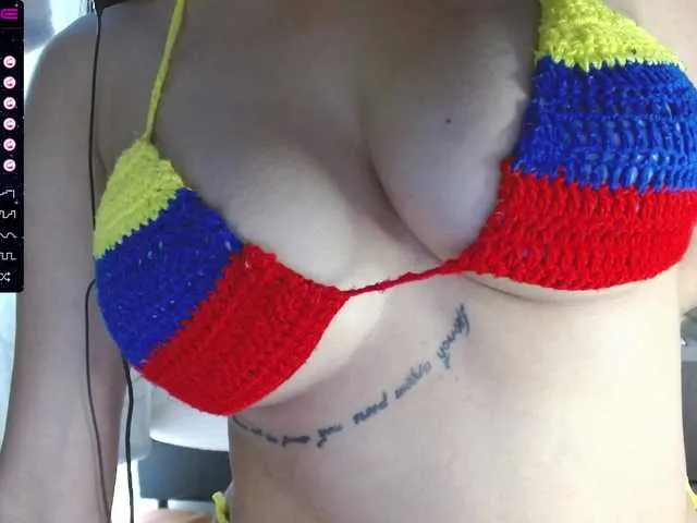 Live sex webcam photo for arieel- #275684863