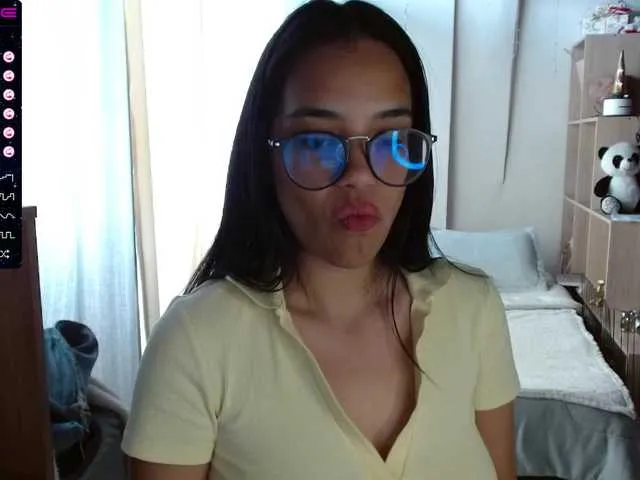 Live sex webcam photo for arieel- #275914899