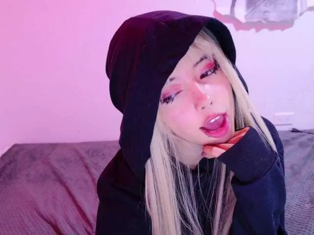 Live sex webcam photo for arieyaraa #278057645