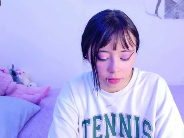 Live sex webcam photo for arieyaraa #284346014
