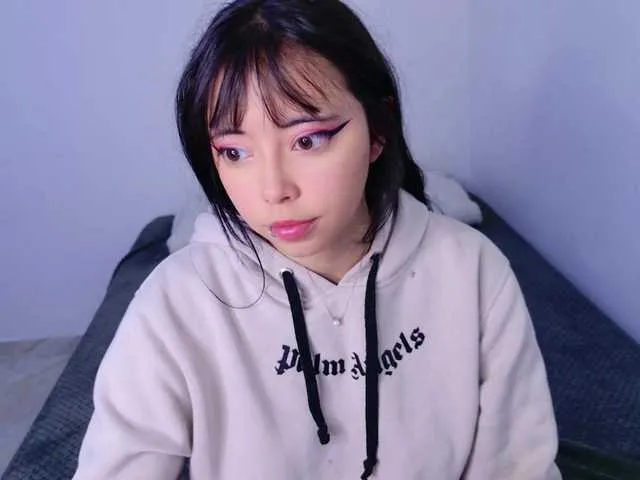 Live sex webcam photo for arieyaraa #289315633
