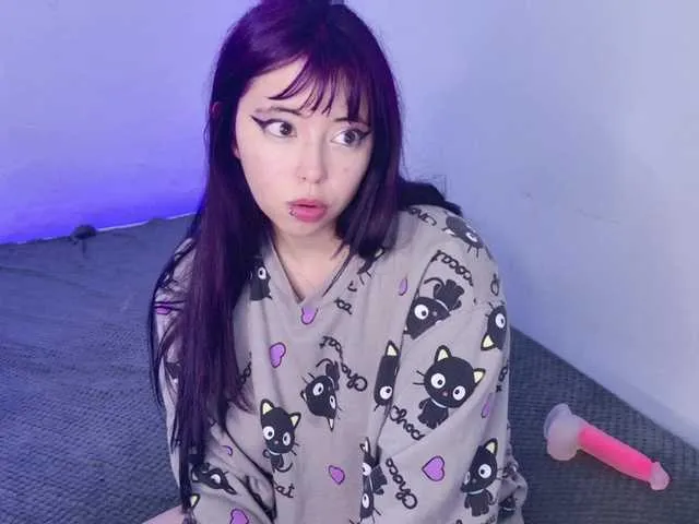 Live sex webcam photo for arieyaraa #290015759