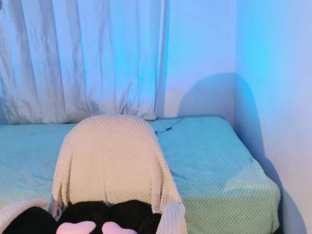 Live sex webcam photo for arieyaraa #291510213