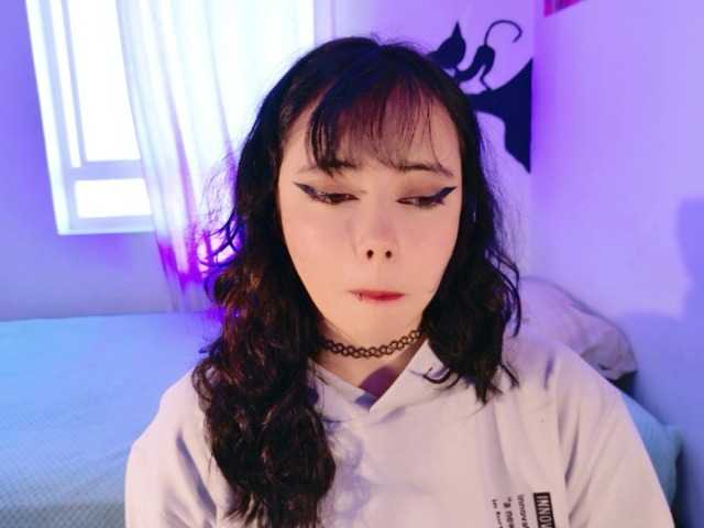 Live sex webcam photo for arieyaraa #291925746