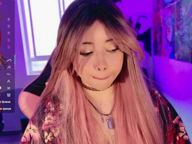 Live sex webcam photo for arieyaraa #292220235