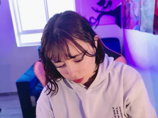 Live sex webcam photo for arieyaraa #292388048