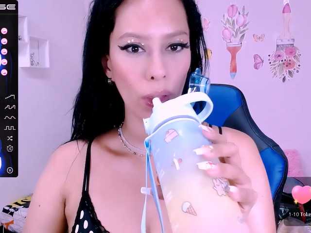 Live sex webcam photo for arihelsmiith1 #274203269