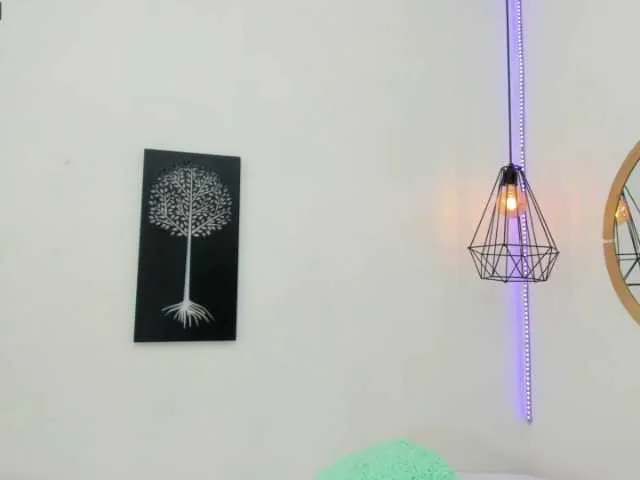 Live sex webcam photo for ariiel20 #272243737