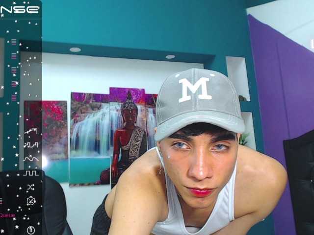 Live sex webcam photo for aroon-cox #275658430