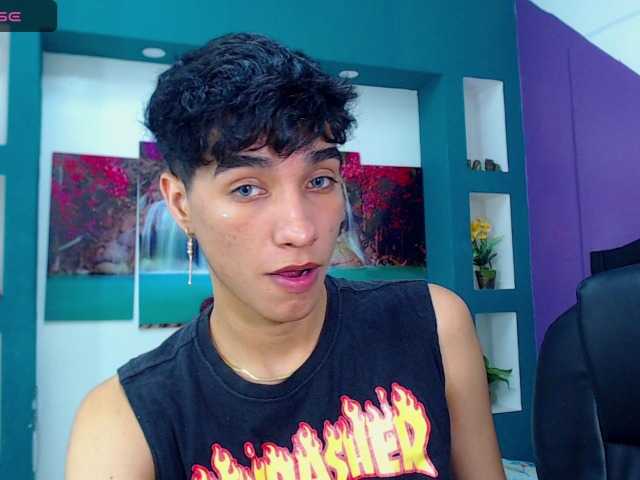 Live sex webcam photo for aroon-cox #276173001