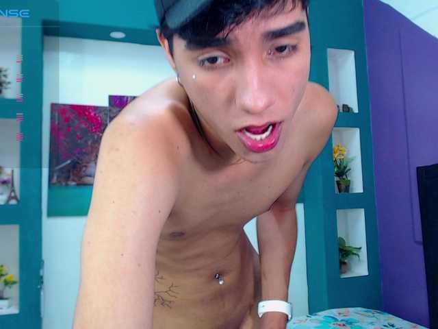 Live sex webcam photo for aroon-cox #276272499