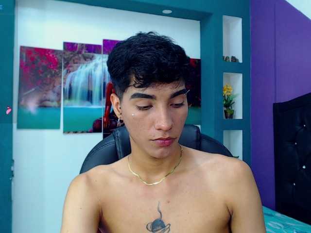 Live sex webcam photo for aroon-cox #276372602