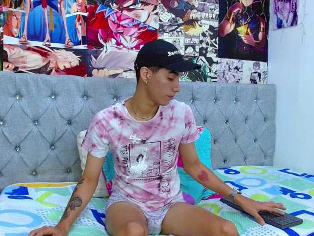 Live sex webcam photo for aroon-cox #276385054