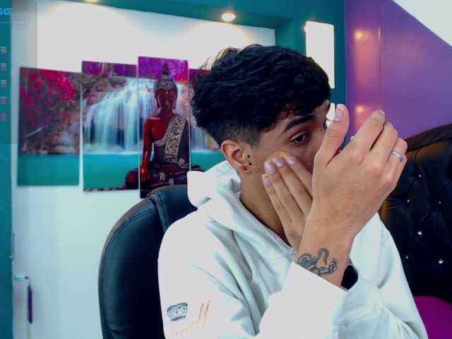 Live sex webcam photo for aroon-cox #276485349