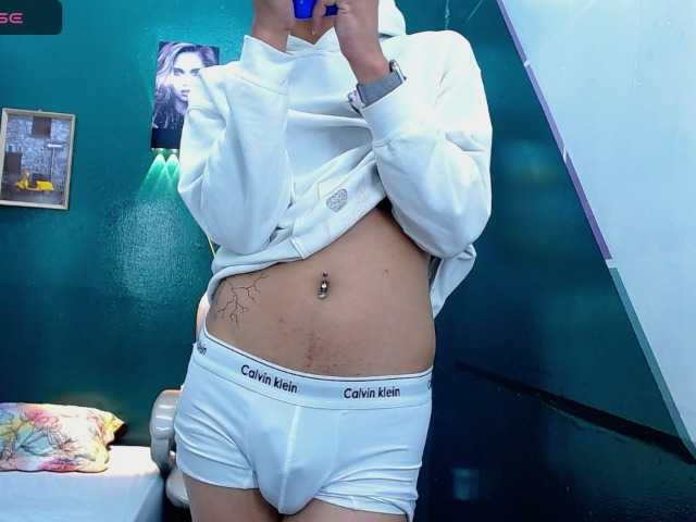 Live sex webcam photo for aroon-cox #276565282