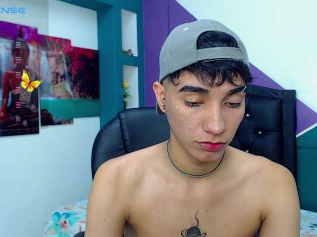 Live sex webcam photo for aroon-cox #276589405