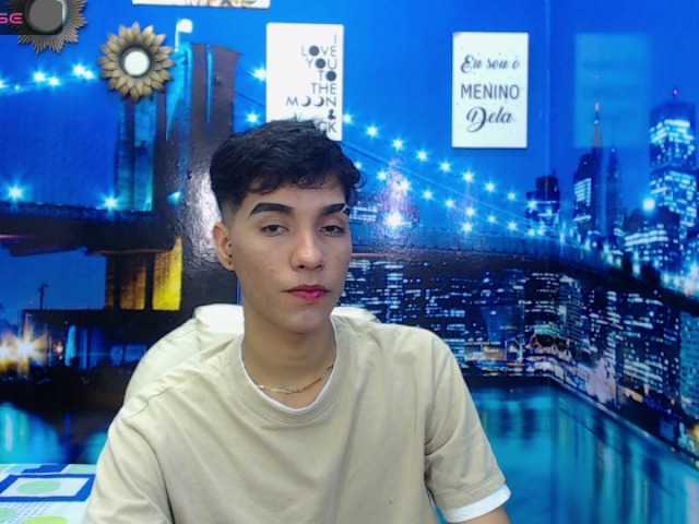 Live sex webcam photo for aroon-cox #276599859