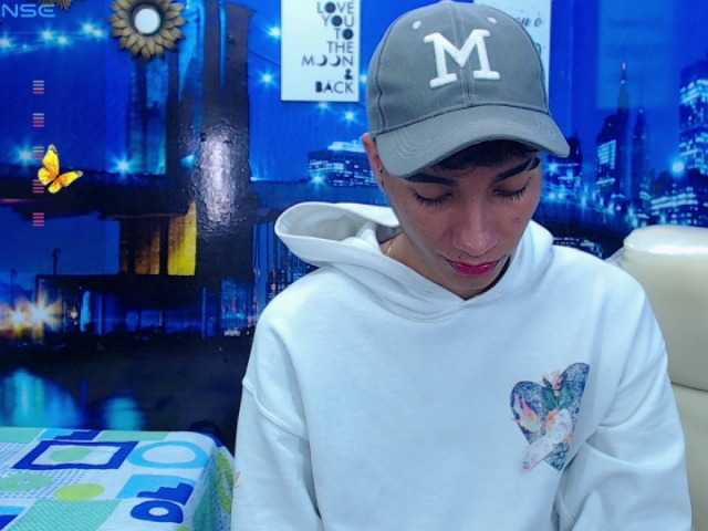 Live sex webcam photo for aroon-cox #276607030