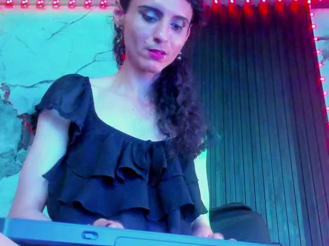 Live sex webcam photo for arthemisa-hot #291037404