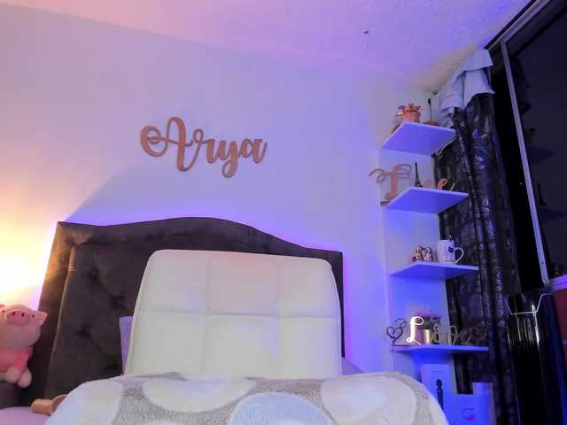 Live sex webcam photo for aryalee #277434193