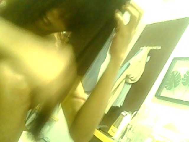 Live sex webcam photo for ashantydyosa #291107933