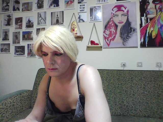 Live sex webcam photo for ashleey34 #291225951