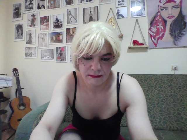 Live sex webcam photo for ashleey34 #291266417