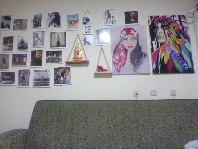 Live sex webcam photo for ashleey34 #291536100