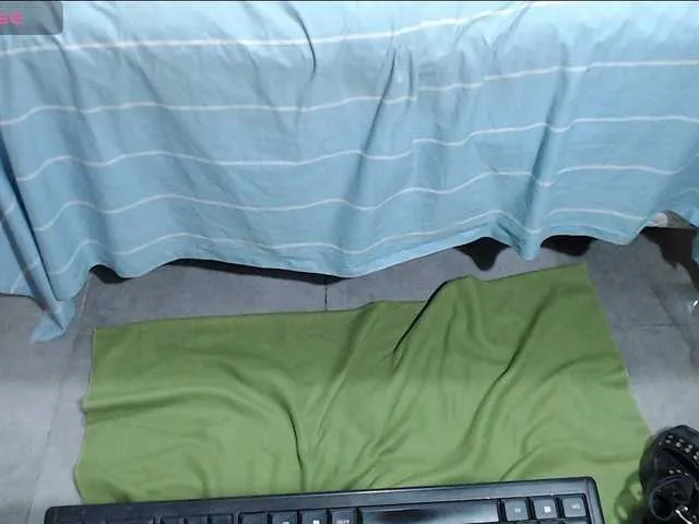 Live sex webcam photo for ashley-baker19 #290768434