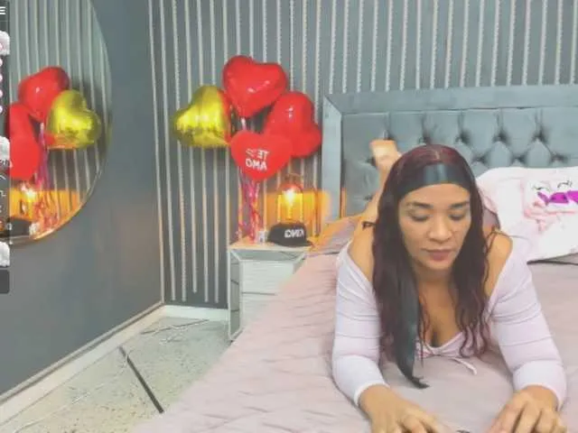 Live sex webcam photo for ashley-coopp #274294664