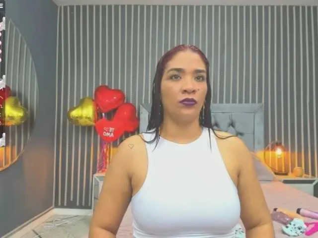 Live sex webcam photo for ashley-coopp #274301262