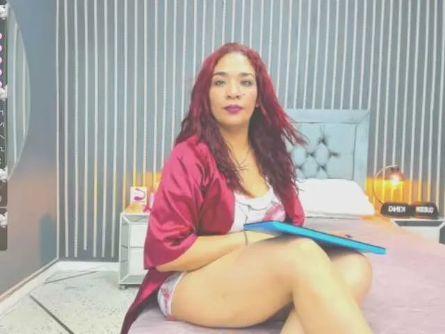 Live sex webcam photo for ashley-coopp #274446362