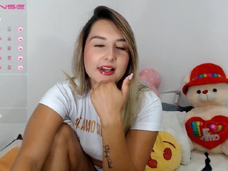 Live sex webcam photo for ashleymarie69 #203641545