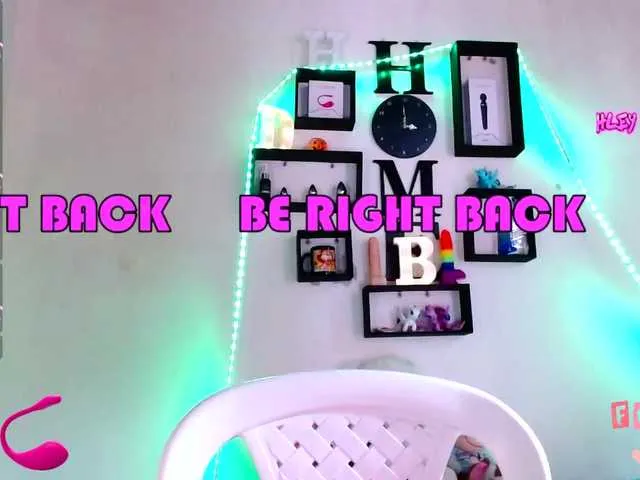 Live sex webcam photo for ashleysweet1 #274086731