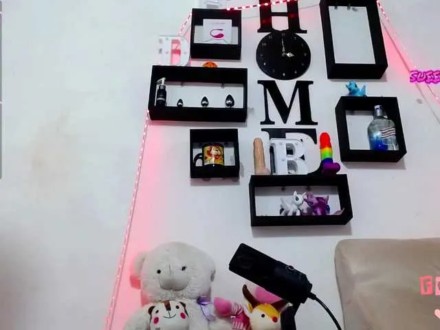 Live sex webcam photo for ashleysweet1 #274209320