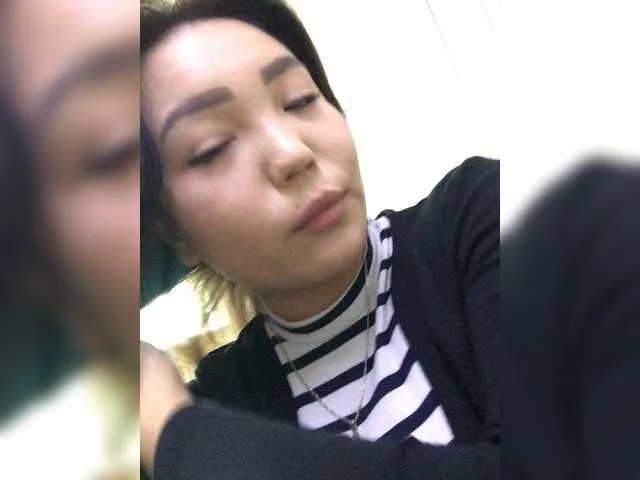 Live sex webcam photo for asialovelee #274664174