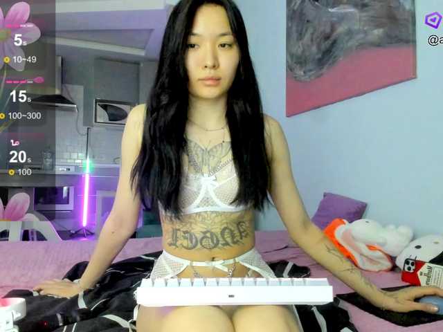 Live sex webcam photo for asianbabygirl #278053126