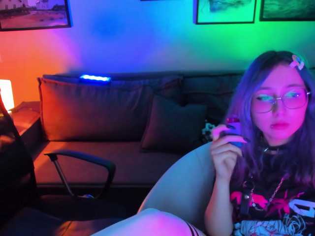 Live sex webcam photo for asiancouple #274358524