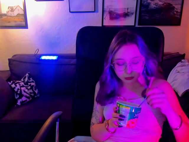 Live sex webcam photo for asiancouple #274508721