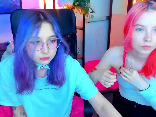 Live sex webcam photo for asiancouple #274616033