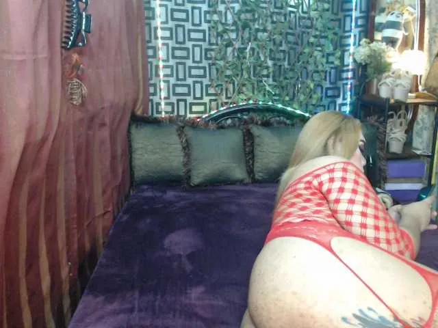 Live sex webcam photo for asiangaydoll #275343660