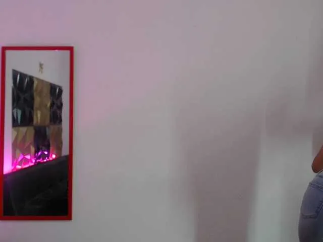 Live sex webcam photo for asiayuriko #272821857