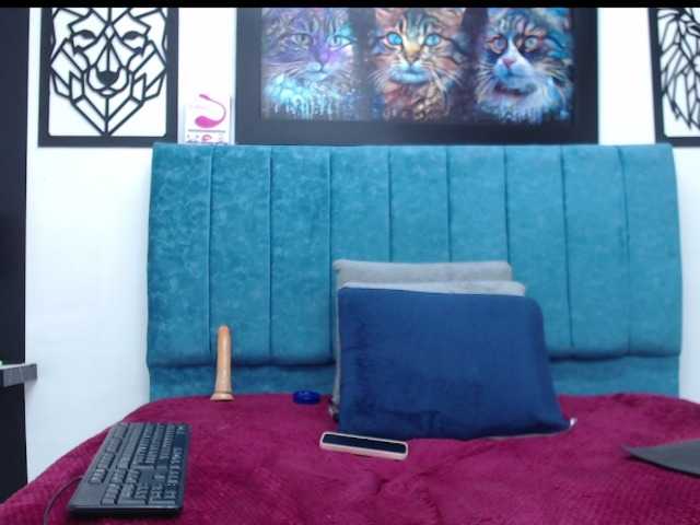 Live sex webcam photo for aslaham #276733077